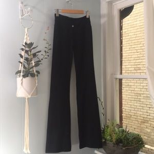 Lulu Lemon groove pants size 2